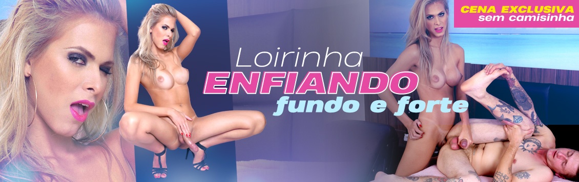 Loira travesti enfiando fundo e forte no seu paciente