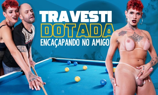 Travesti encaçapou as bolas no amigo