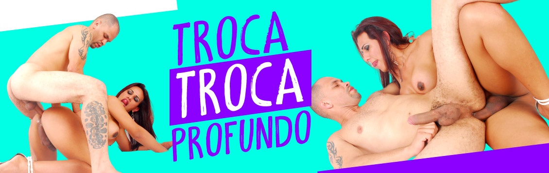 Troca troca profundo com a linda travesti